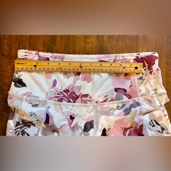 High Rise Athleta Leggings Cropped - Picture 7 of 8